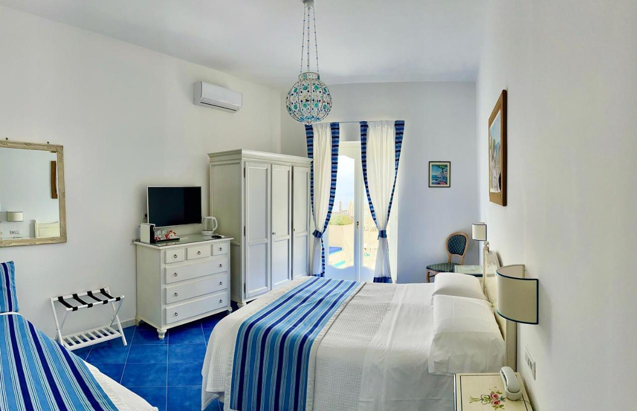 Hotel Villa Delle Palme In Positano Exterior photo